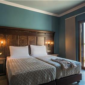 8 bedroom luxury villa with pool near Koutsounari, sleeps 16